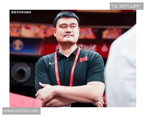 姚明缺席颁奖典礼引发热议球迷期待他的归来与祝福
