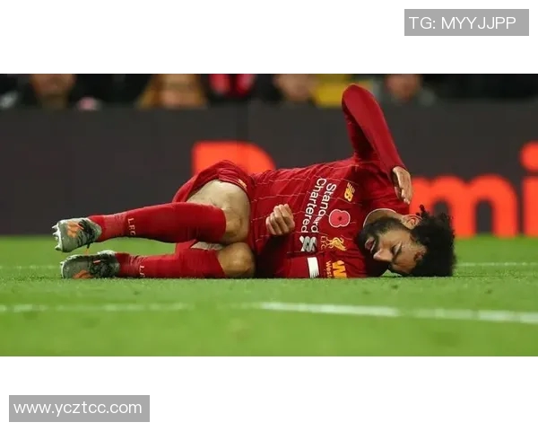 足球明星伤病瞬间揭示运动背后的艰辛与坚持